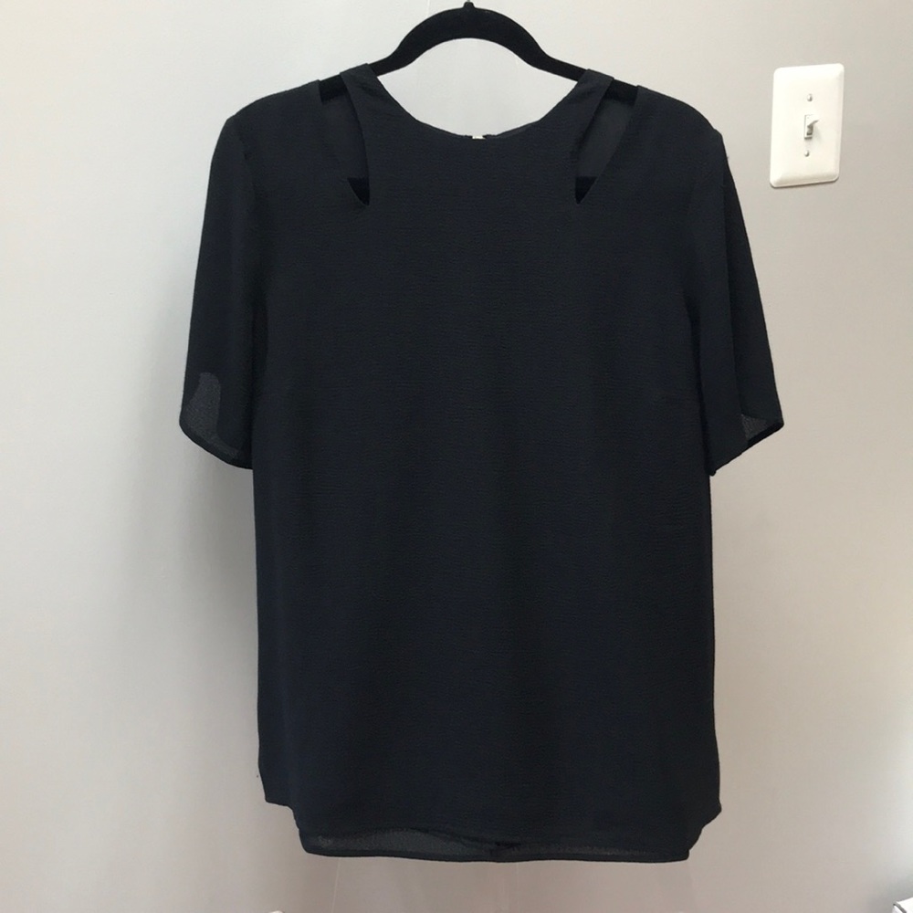 Cut Out Cold Shoulder Tunic